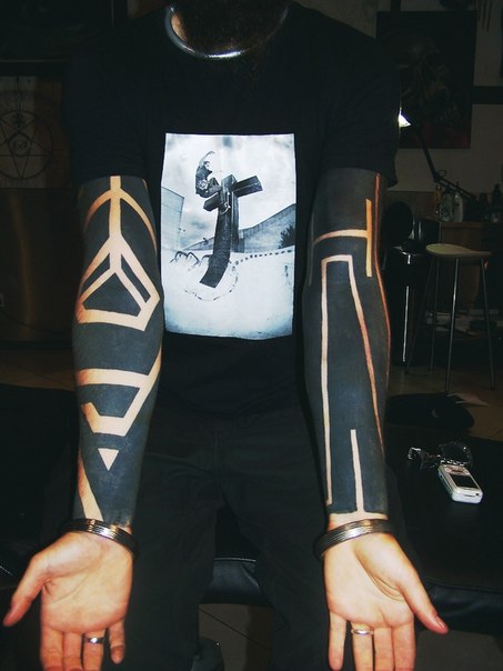 Amazing Really Black Blackwork tattoo sleeve