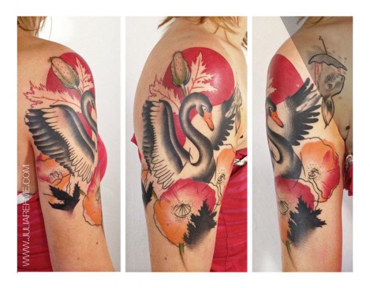 Shoulder Poppy and Goose tattoo by Julia Rehme