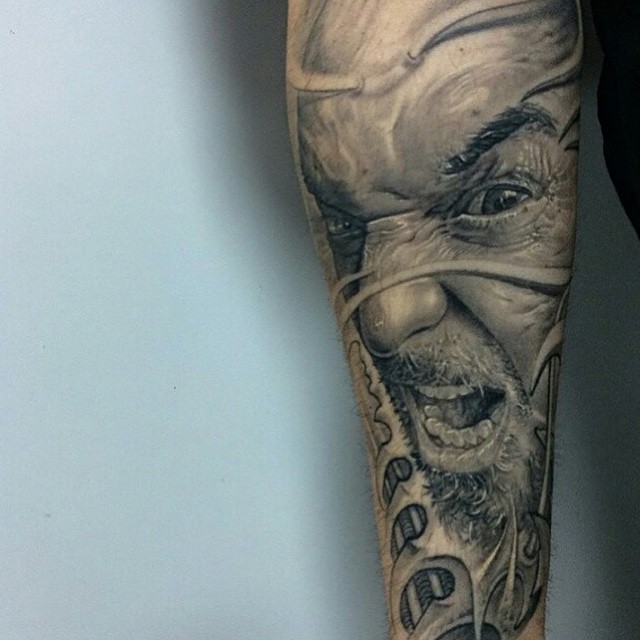 Graphic Warface tattoo