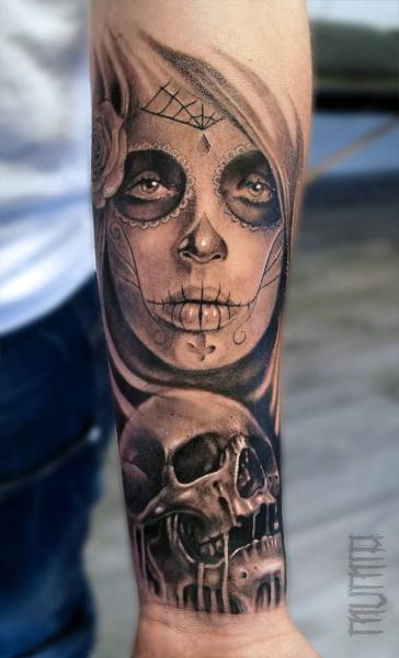 Sad Look Chicanoi Girl and Scull tattoo by Mumia Tattoo