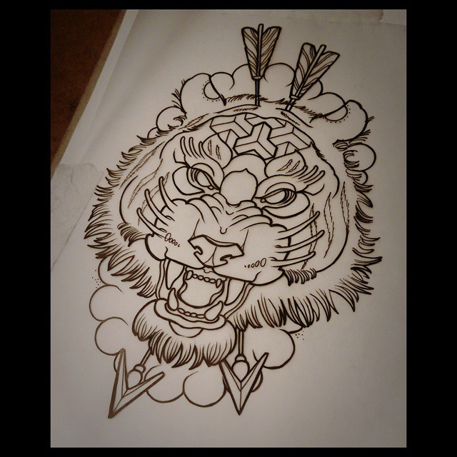 Arrow Shot Tiger Tattoo Design