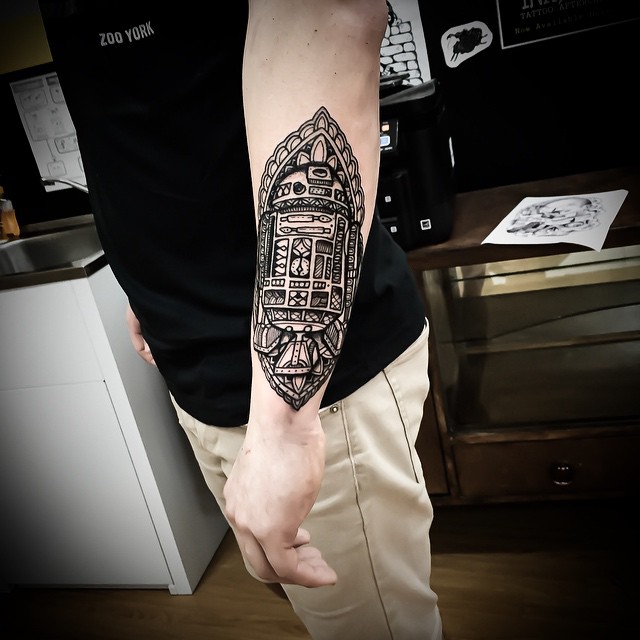 Hindy Ornament R2D2 Tattoo