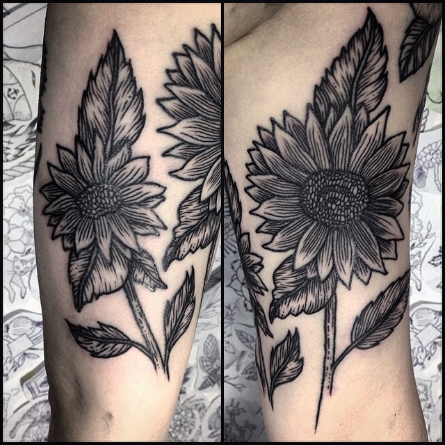 flower leg tattoos