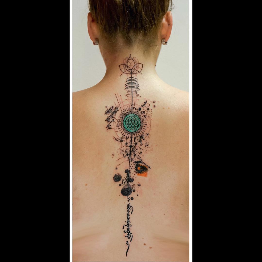 Tattoo Back Girl