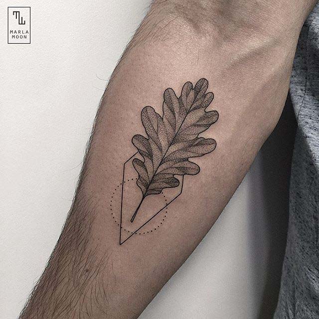 Tattoo leaf oak