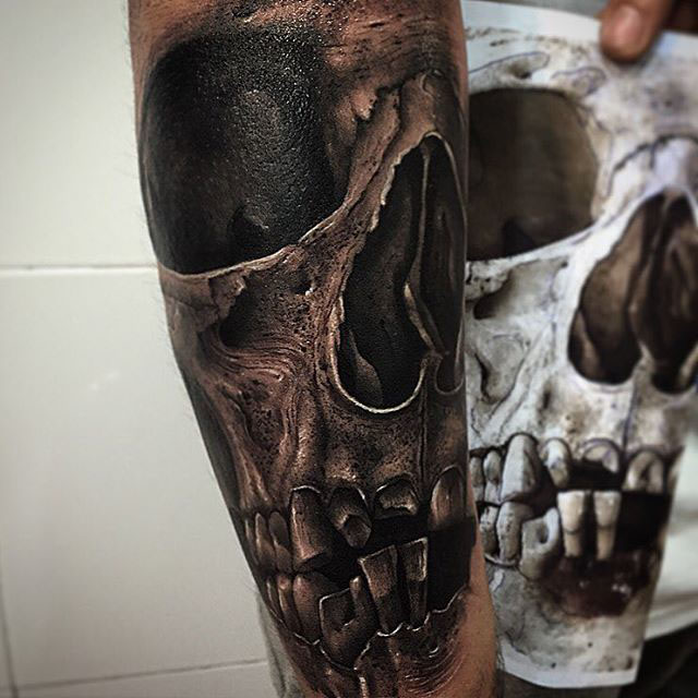 realistic skull tattoo