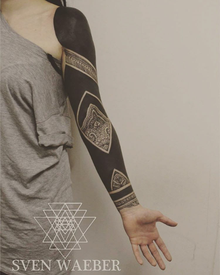 arm tattoo sleeve blackwork