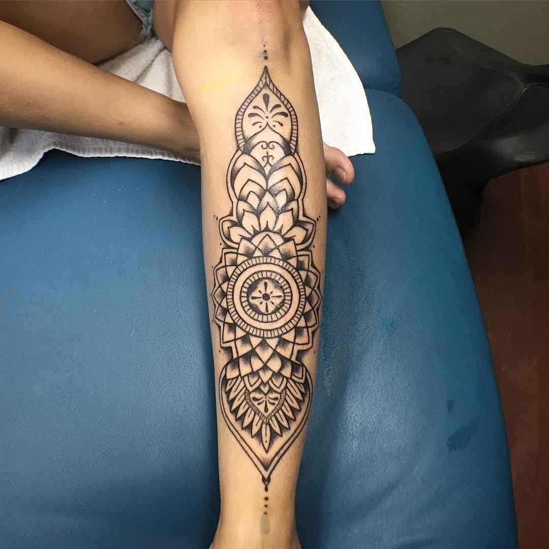 Mandala Dotwork Tattoo on Shin by izzeyjtattoos