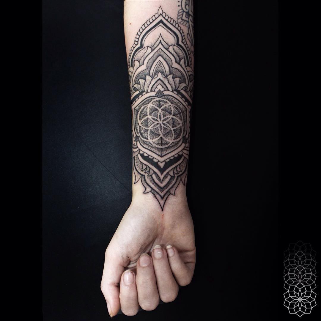 dotwork tattoo innre wrist and forearm