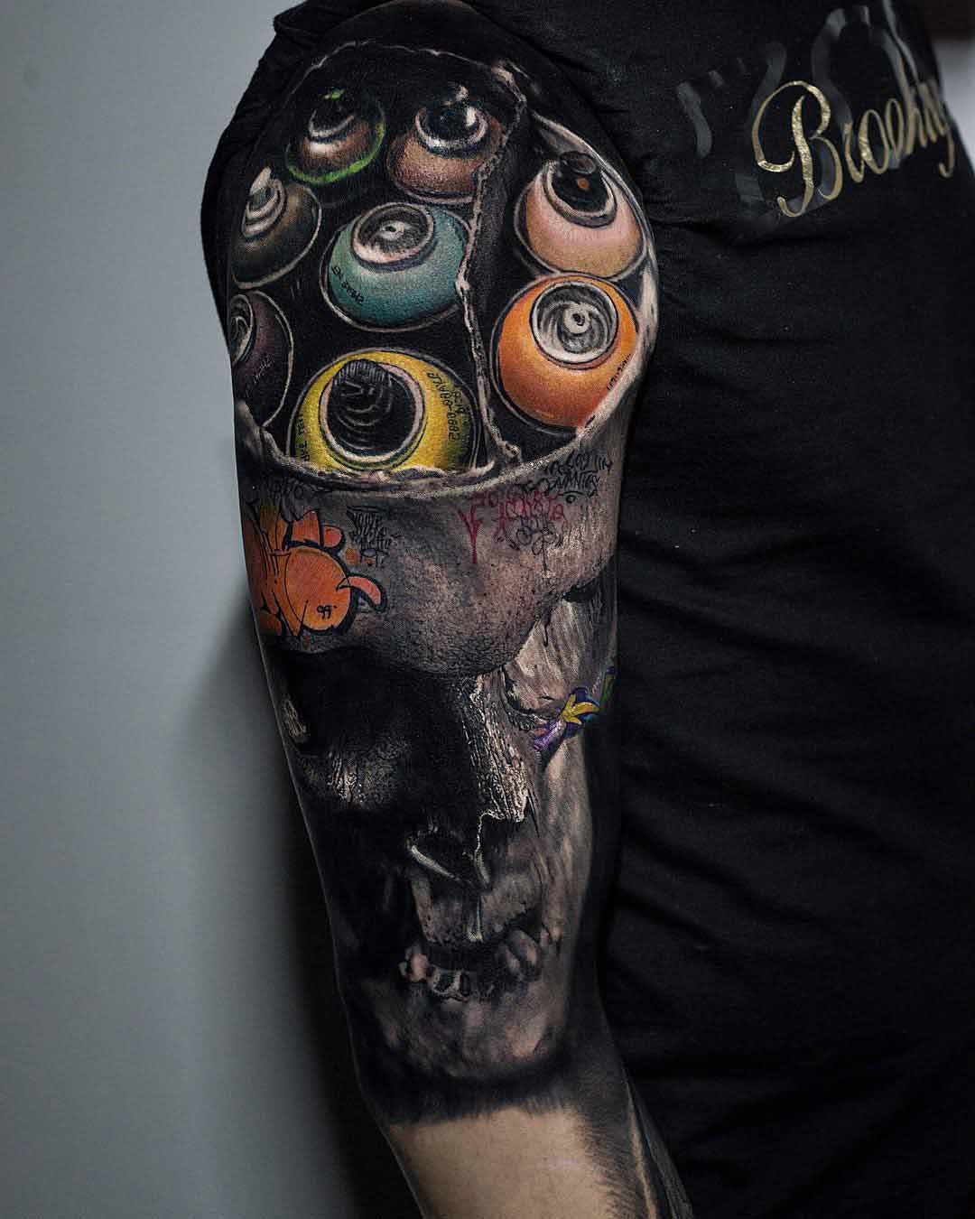 spraypaint skull tattoo