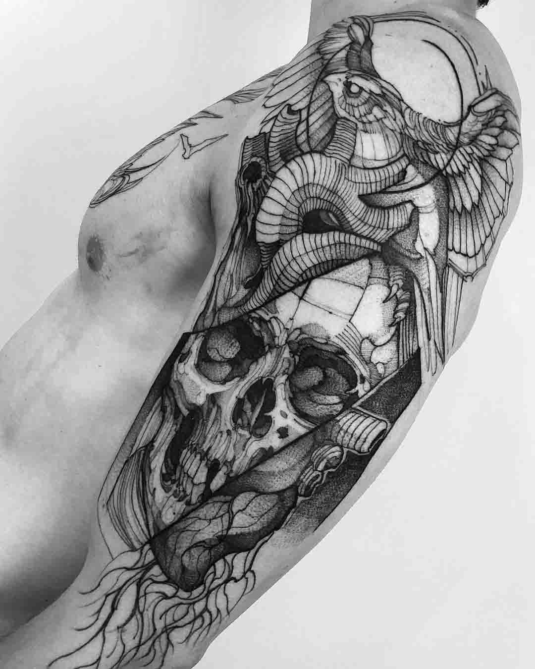 shoulder skull tattoo